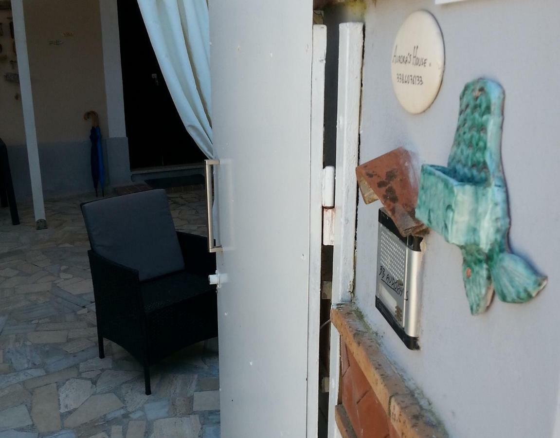 كاستيلاباتي B&B Aurora'S House المظهر الخارجي الصورة